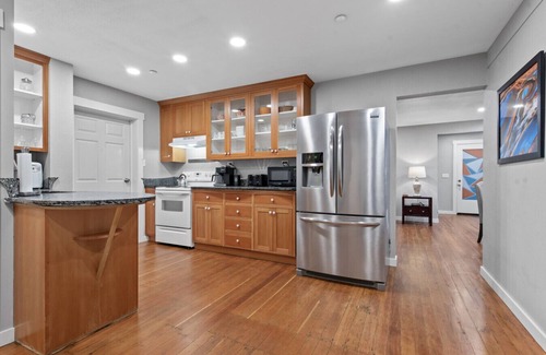 Baker City Apartment | Pythian Castle Hideaway - New! Gorgeous Downtown Space, 1 Bdrm, Local Golfing 50% Off!
