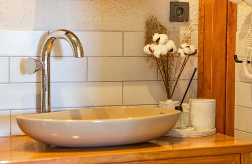 Ayvalik Hotel | Qara Otel