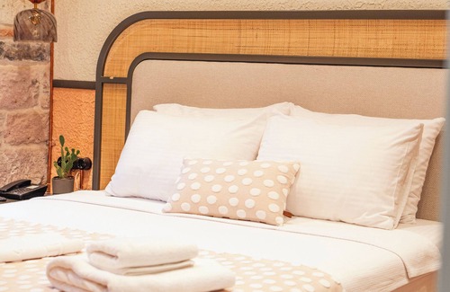 Ayvalik Hotel | Qara Otel