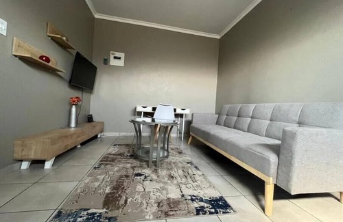 Maseru House | Qiloane Court: 3 Bed Apartment