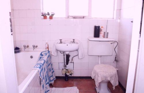 Greater Johannesburg Metropolitan Area Apartment | QT Guest House