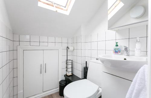 Brixton Apartment | Qties Luxury Home