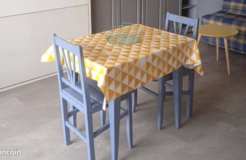 Bagnoles-de-l'Orne Apartment | Quiet cozy studio in spa town with casino nearby