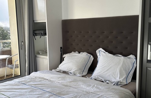 Bagnoles-de-l'Orne Apartment | Quiet cozy studio in spa town with casino nearby