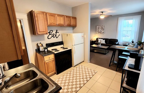 Quincy Apartment | QU Hawks Nest with parking and Wi-Fi W/D SmartTV