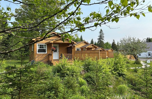 West Quaco Cottage | Quaco Cottages - The Waterloon