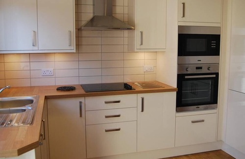 Christchurch Cottage | Quad Private Bathroom Heron Room at Riverside Park Self Catering Holidays