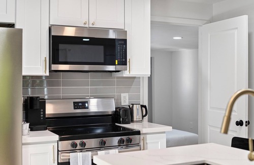 Everett House | Quad Vista Unit B