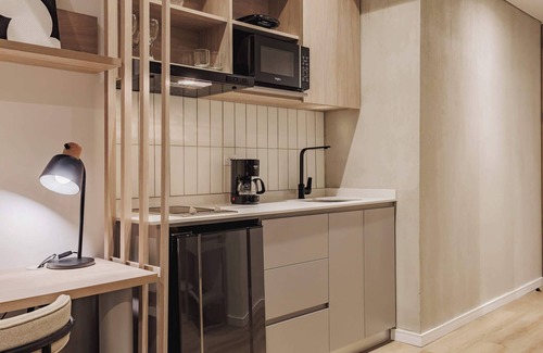 Laureles Apartment | Quadrato | Laureles Studio, w/AC, Balcony, WIFI