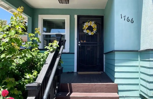 Ocean Beach House | Quaint 1914 Beach Cottage