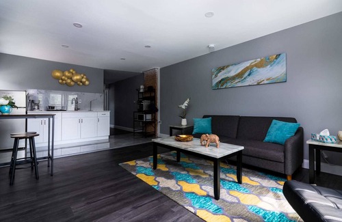 Downtown Niagara Falls Apartment | Quaint 1BR,1BA apartment near the Falls & Casino
