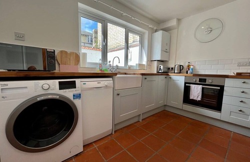 Cambridge City Centre House | Quaint 2 bed Cottage in the Heart of Cambridge with free parking off-site