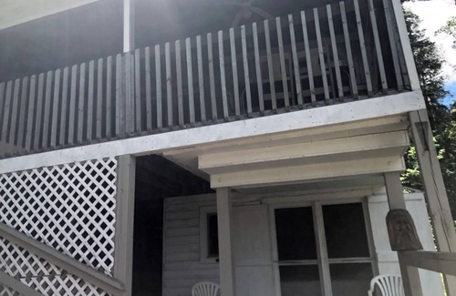 Catchacoma Cottage | Quaint 2-bedroom cottage in Trent Lakes