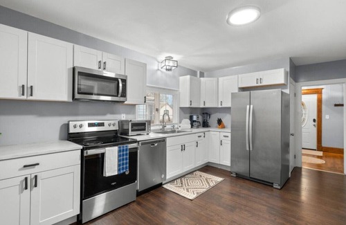 Pine Point House | Quaint 3 Bedroom Home