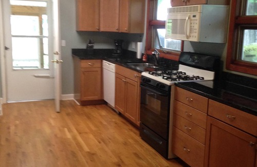 Saugatuck House | Quaint, Affordable Cottage! Walking Distance to Downtown Saugatuck