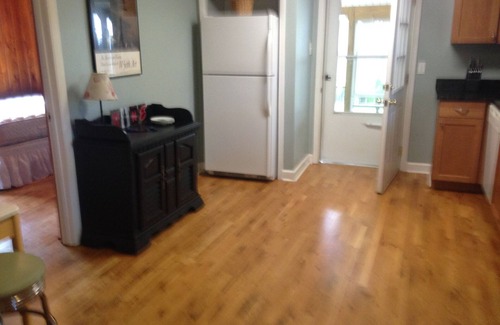 Saugatuck House | Quaint, Affordable Cottage! Walking Distance to Downtown Saugatuck