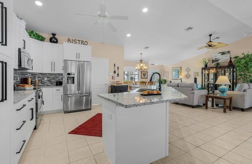 Cape Coral House | Quaint and Cozy, Large backyard with Heated Pool - Villa Seagulls Nest -Roelens Vacations