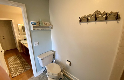 Chico Hotel | Quaint and peaceful Queen Room with private entrance and bathroom.