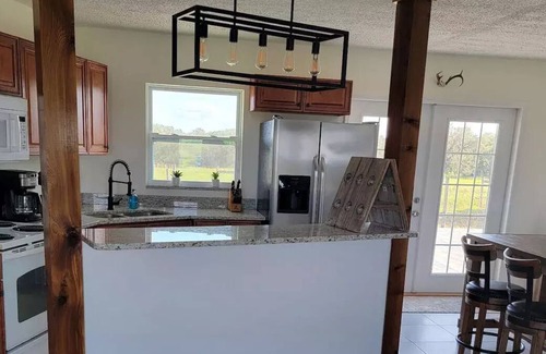 Wimauma Other | Quaint and Rustic Farm stay with screened in banquet barn.