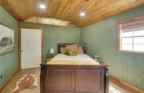 Bandera Apartment | Quaint Bandera Retreat w/ Fire Pit: 3 Mi to Hiking