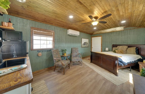 Bandera Apartment | Quaint Bandera Retreat w/ Fire Pit: 3 Mi to Hiking