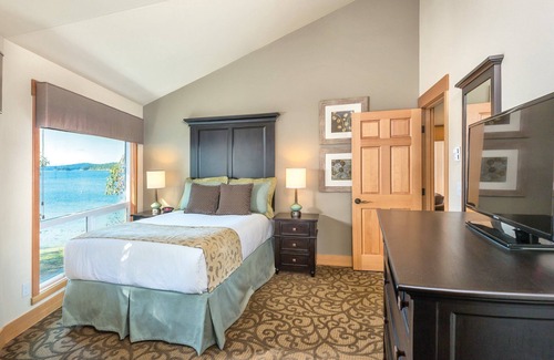 Deer Harbor Resort | Quaint boutiques, art galleries and museums