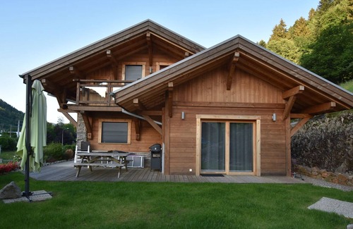 Travexin Ski Chalet | Quaint Chalet in La Bresse with Sauna