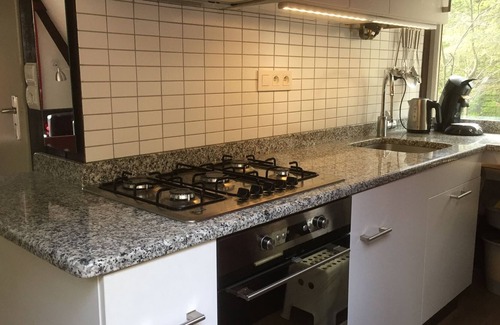 Septon Ski Chalet | Quaint Chalet in Petithan with Roofed Swimming Pool