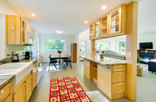 Charlottesville House | Quaint Charlottesville Home < 10 Mi to Dtwn!