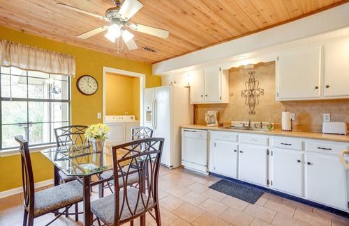 Flintstone House | Quaint Chattanooga Valley Retreat: Private Hot Tub