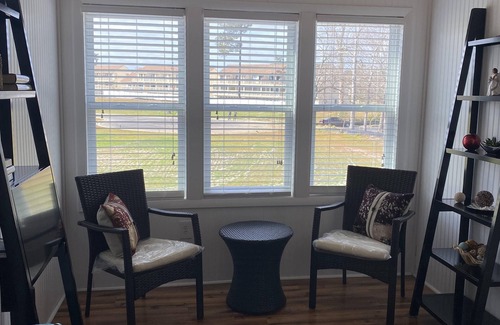 Surfside Beach Condo | Quaint condo-10 minutes from the beach!