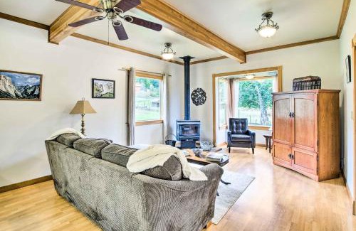 Coquille House | Quaint Coquille Getaway Near Beaches and Parks!