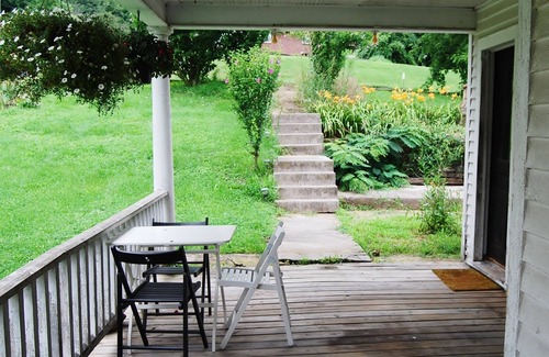 Eggleston House | Quaint Cottage Located 15 Miles From Blacksburg VA