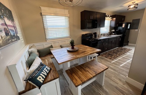 Noblesville House | Quaint cottage on the grounds of the White River Canoe Company in Noblesville IN