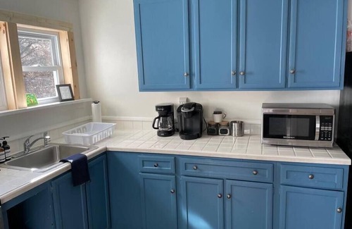 Mount Tremper House | Quaint Cottage w/Peloton & Sauna near Hiking