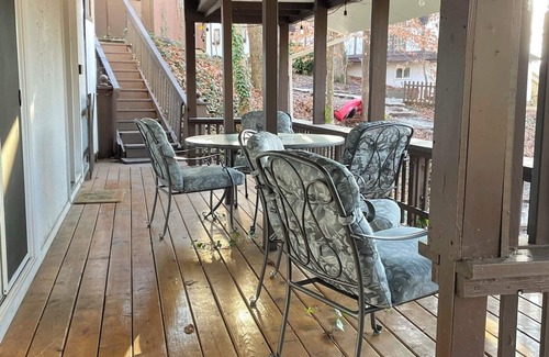 Greenville - Spartanburg Cottage | Quaint cottage with a beautiful view.