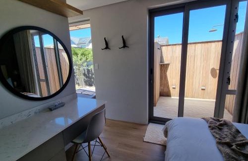 Sandbaai House | Quaint Cottage
