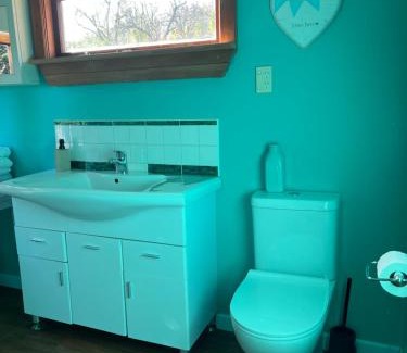 Motueka Valley Apartment | Quaint Country Cottage