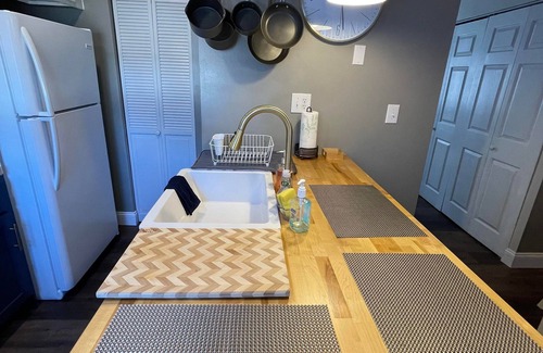 Myrtle Beach Condo | Quaint Cozy Beach Haven, rented by month and on.