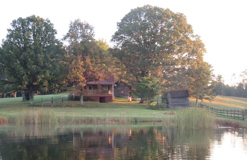 East Bernstadt Cabin | Quaint, Cozy, Comfortable Cabin W/ HotTub, Big Backyard, Pond, Pet Friendly
