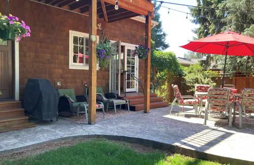 Old Bend House | Quaint, Cozy, Comfortable Home