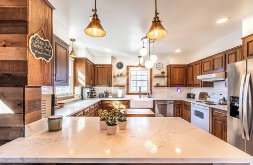 Keezletown House | Quaint Elkton Home near Shenandoah National Park!