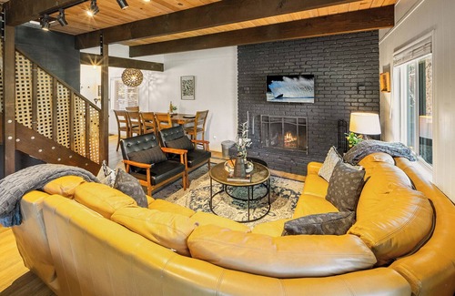 Fox Farm House | Quaint Gambrel Retreat, Pool Table, 3 Bdr, Pets