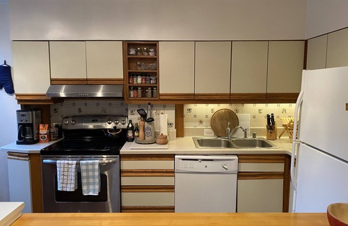 Georgetown House | Quaint Georgetown Home, Walk Score 97, Wisconsin Shops & Dining, Back Yard