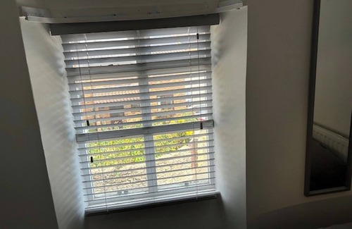 Great Houghton Cottage | Quaint High Street Cottage in Northampton