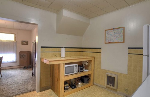 Creede House | Quaint Historic Family Friendly Home - In Heart of Creede