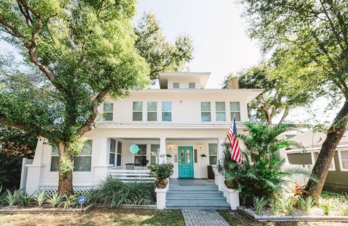 Historic Uptown House | Quaint Historic Upstairs Apartment in downtown St Pete!