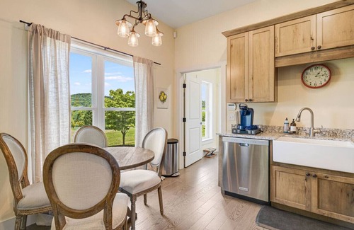 Fairview House | Quaint Home on Horse Farm, Gorgeous Views!