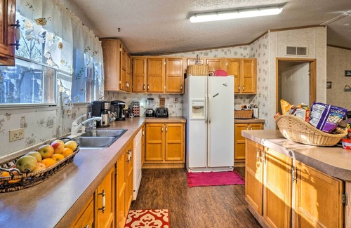 Rockwood House | Quaint Home w/ Dock & Lake Access!