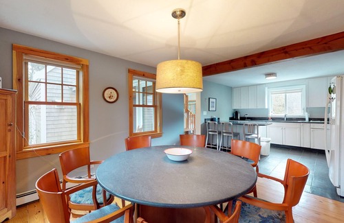 Katama House | Quaint home w/large backyard, outdoor shower & private grill near Katama Bay
